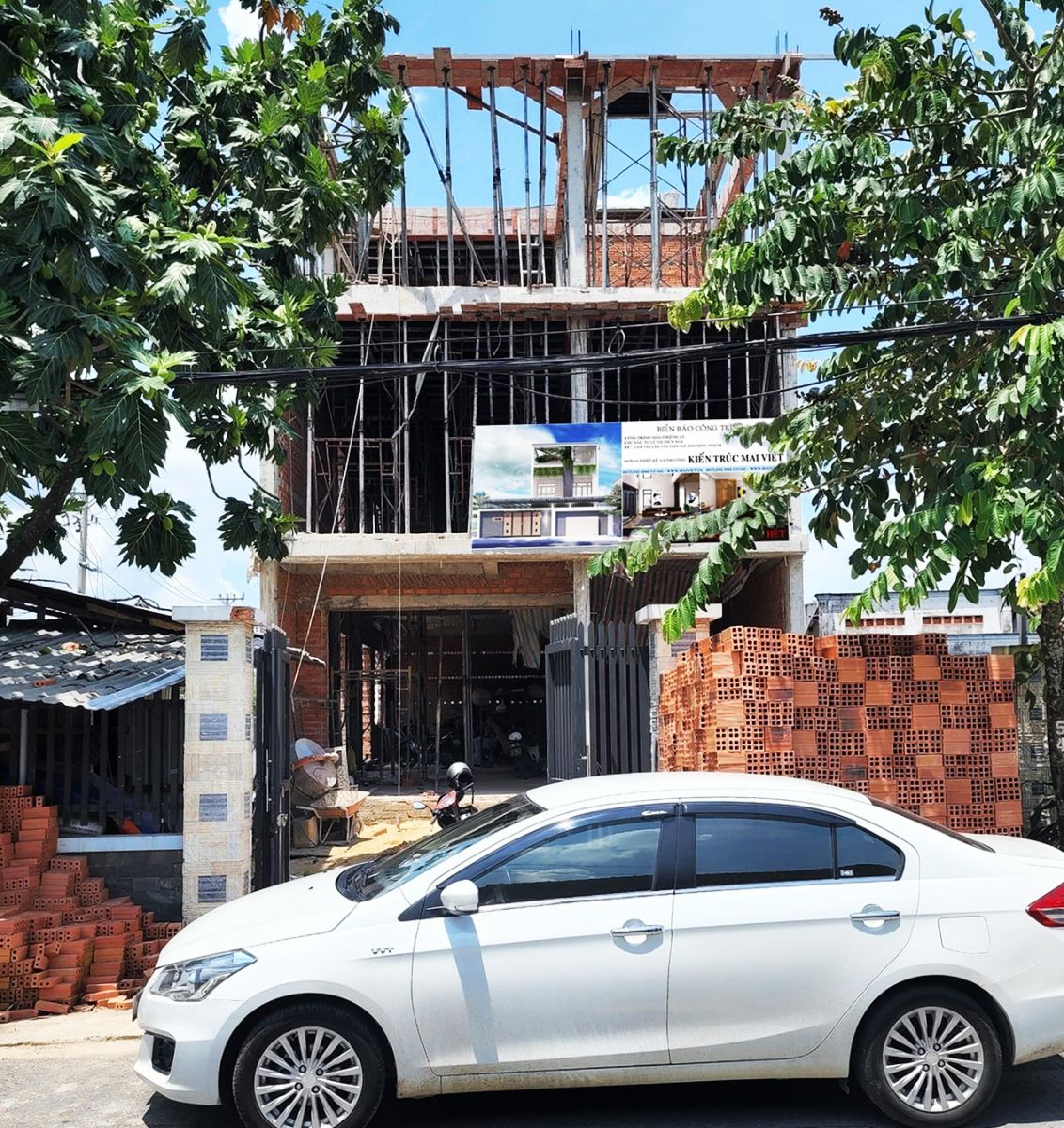 Xây dựng nhà tại huyện Hóc Môn
