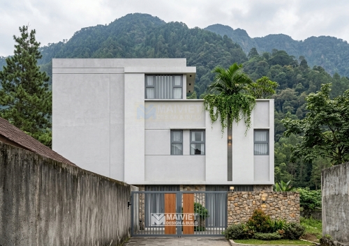 Thiết kế nhà phố trên góc đất xéo